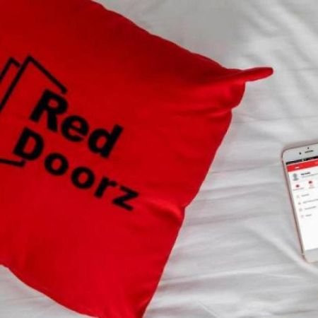 Reddoorz Plus @ Tendean Jakarta Eksteriør bilde