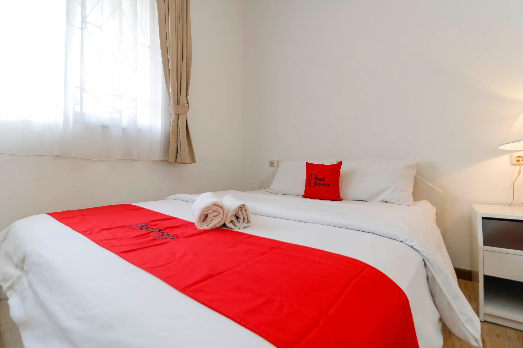 Reddoorz Plus @ Tendean Jakarta Eksteriør bilde