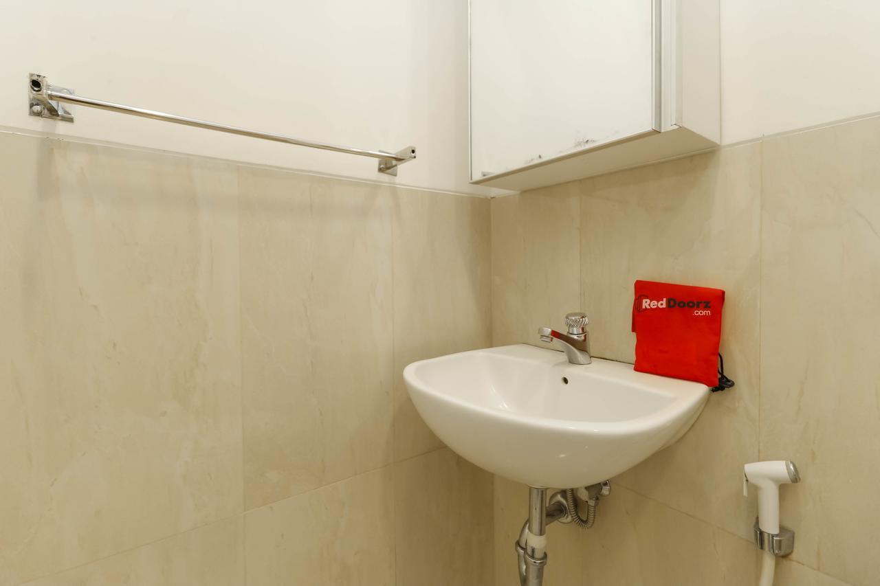 Reddoorz Plus @ Tendean Jakarta Eksteriør bilde
