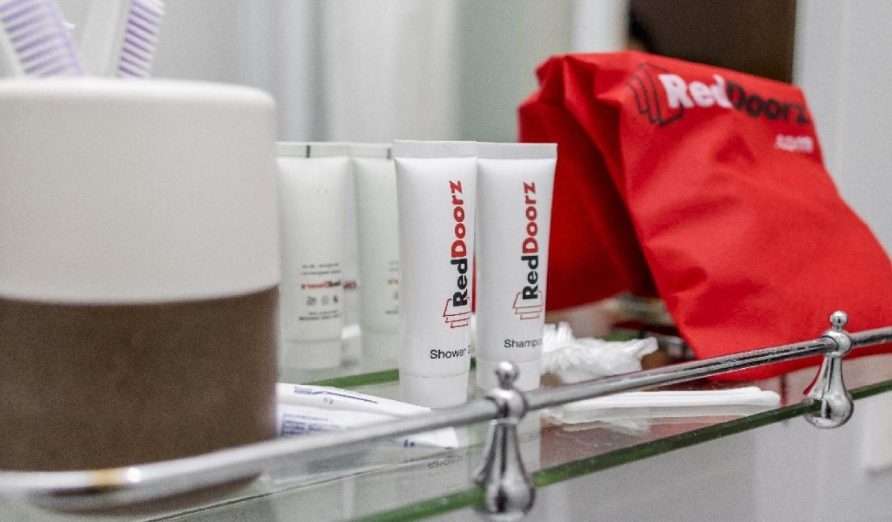 Reddoorz Plus @ Tendean Jakarta Eksteriør bilde